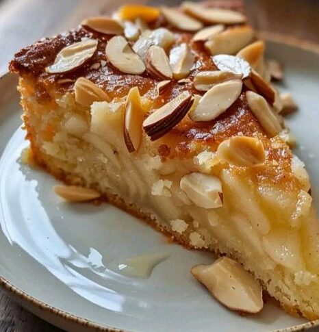 Gâteau au Yaourt Poire et Amandes