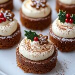 Mini gâteaux de Noël épicés avec glaçage crémeux et décorations festives
