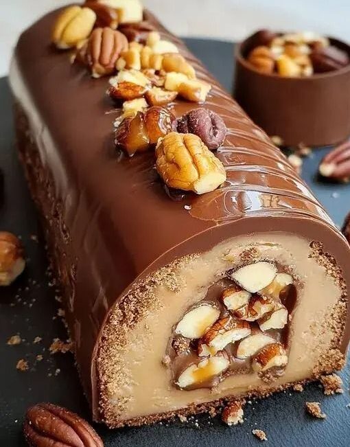 Bûche chocolat praliné facile et gourmande, une recette festive au chocolat et praliné, idéale pour réussir votre dessert de Noël avec une texture parfaite.